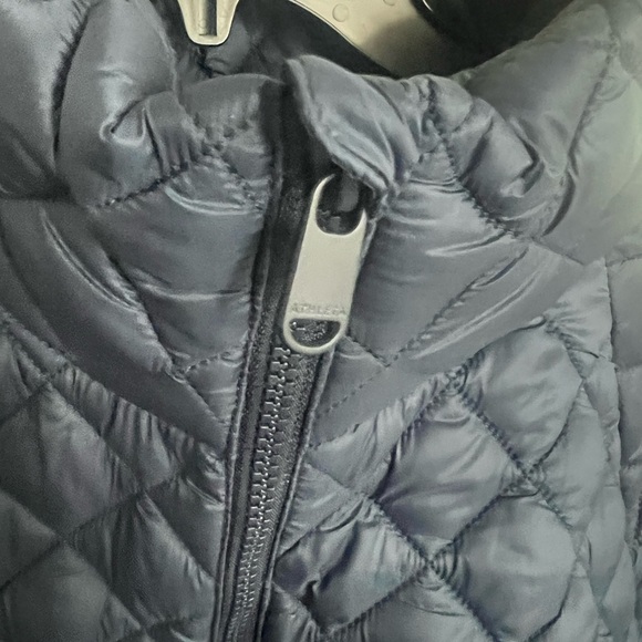 New Athleta Whisper Featherless Jacket Size Large - Picture 7 of 10